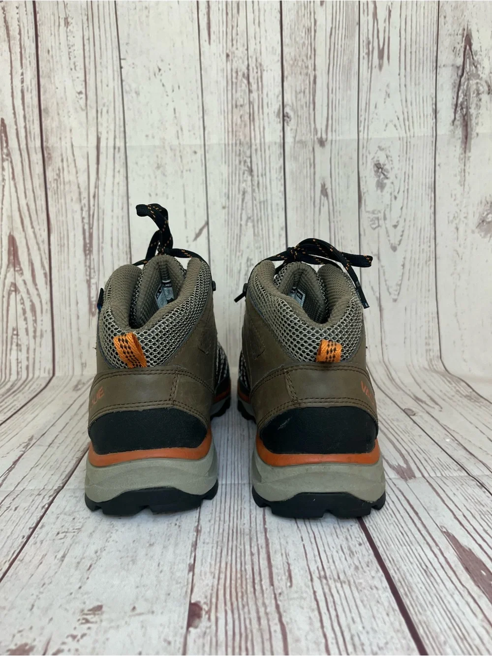Vasque Monolith Ultradry Waterproof Durable Outdoor Hiking Mens 10 M Boots